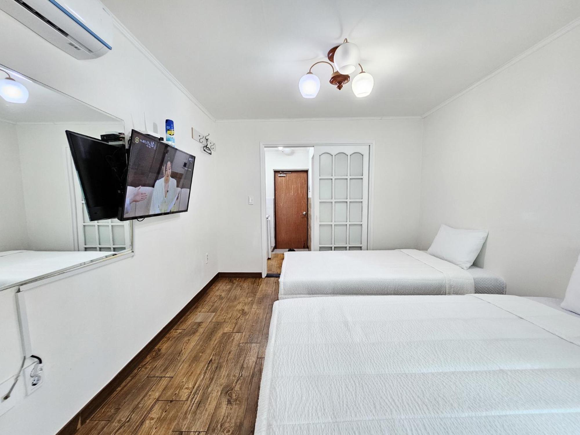 Seongsan Sunrise Pension Seogwipo Ngoại thất bức ảnh